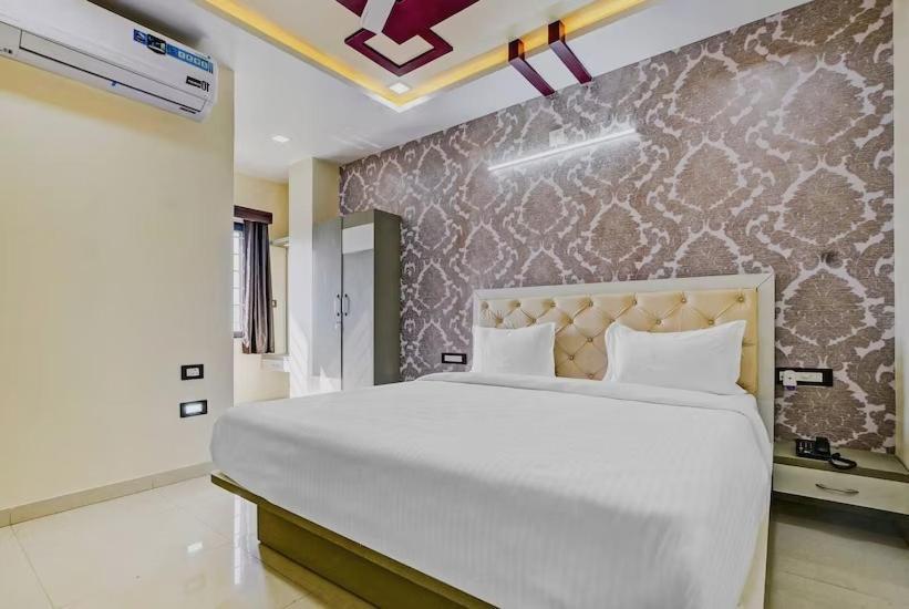 Hotel Sun Palace Udaipur Bagian luar foto