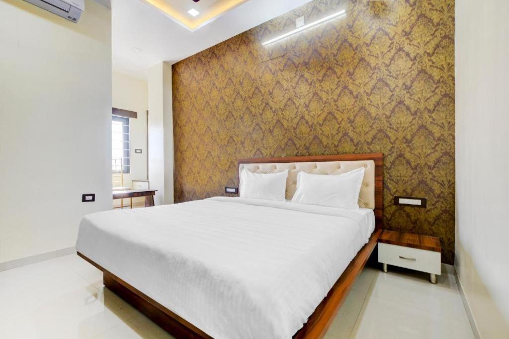 Hotel Sun Palace Udaipur Bagian luar foto